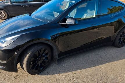 Tesla Model Y 41.000 km 37.000 € Braunschweig 38110