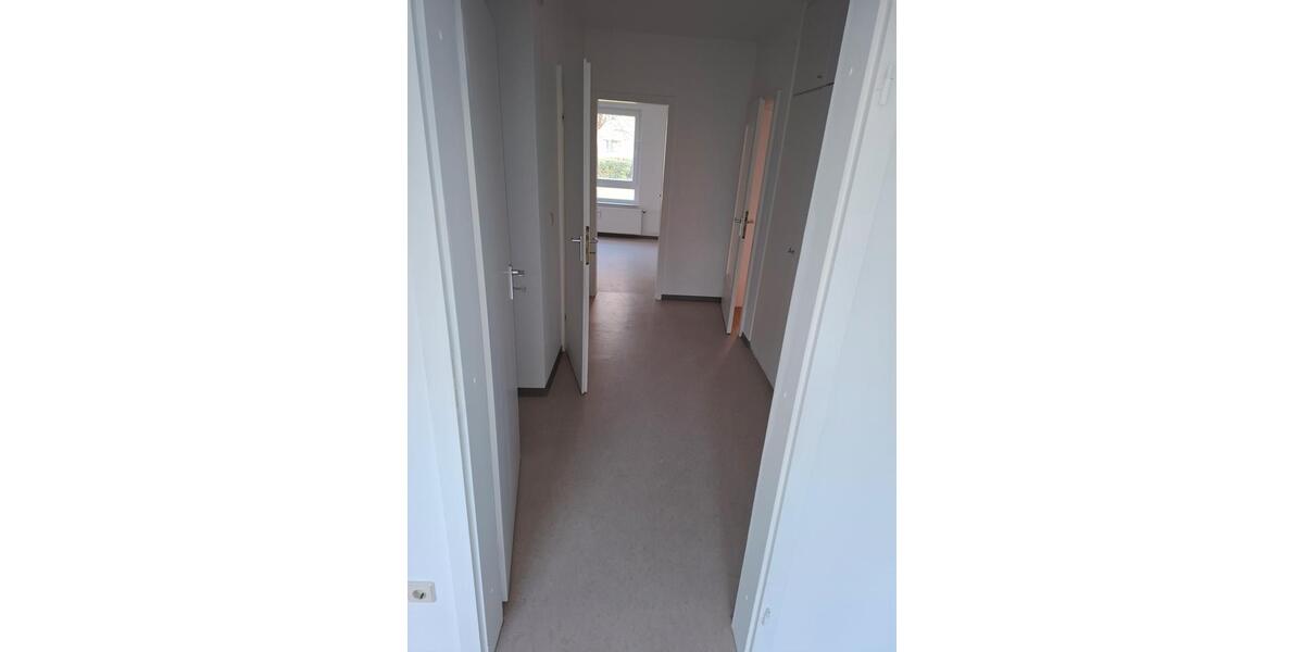 Erdgeschoßwohnung Wolfsburg Detmerode - 3 Zimmer, 79 m&sup2;, 130.000&euro; | Angebot:26262379