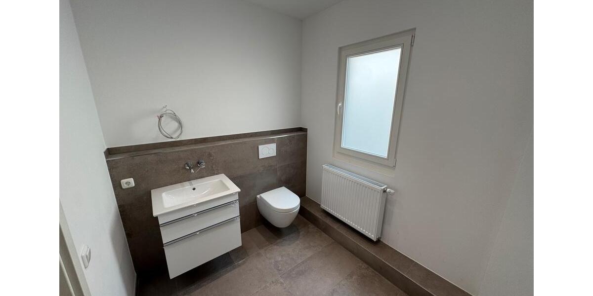Etagenwohnung Braunschweig Lehndorf-Watenbüttel - 4.5 Zimmer, 187 m&sup2;, 2.800&euro; | Angebot:26056301