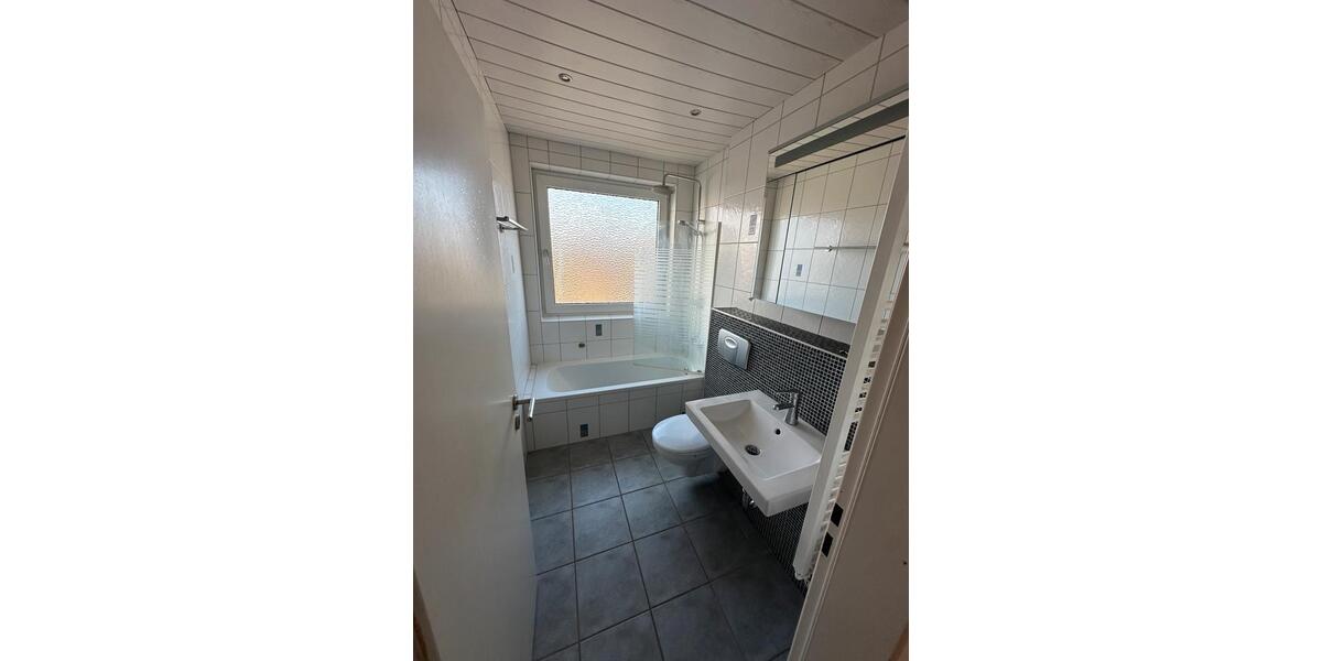 Etagenwohnung Wolfenbüttel - 3 Zimmer, 84 m&sup2;, 750&euro; | Angebot:25994087