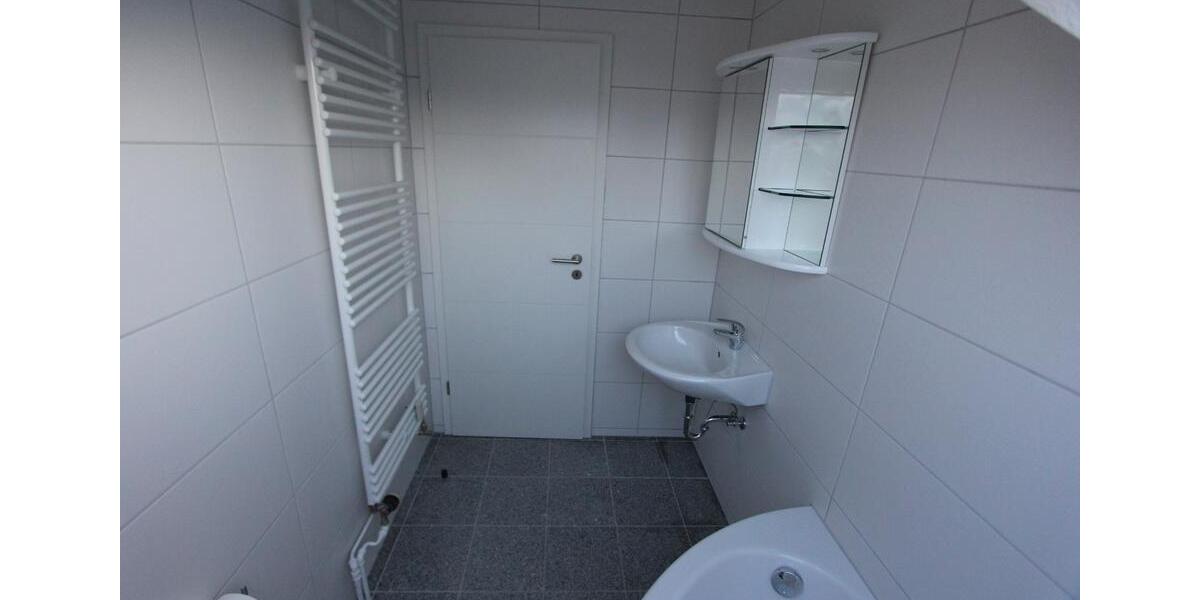 Dachgeschoßwohnung Braunschweig Wabe-Schunter-Beberbach - 3 Zimmer, 56 m&sup2;, 140.000&euro; | Angebot:27226425