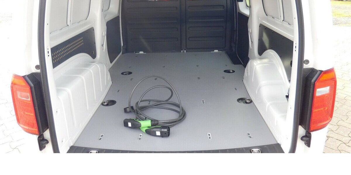 VW Caddy Maxi Abt-e Elektrik DSG Klima Navi 1.700 km 15.690 &euro; Vordorf 38533