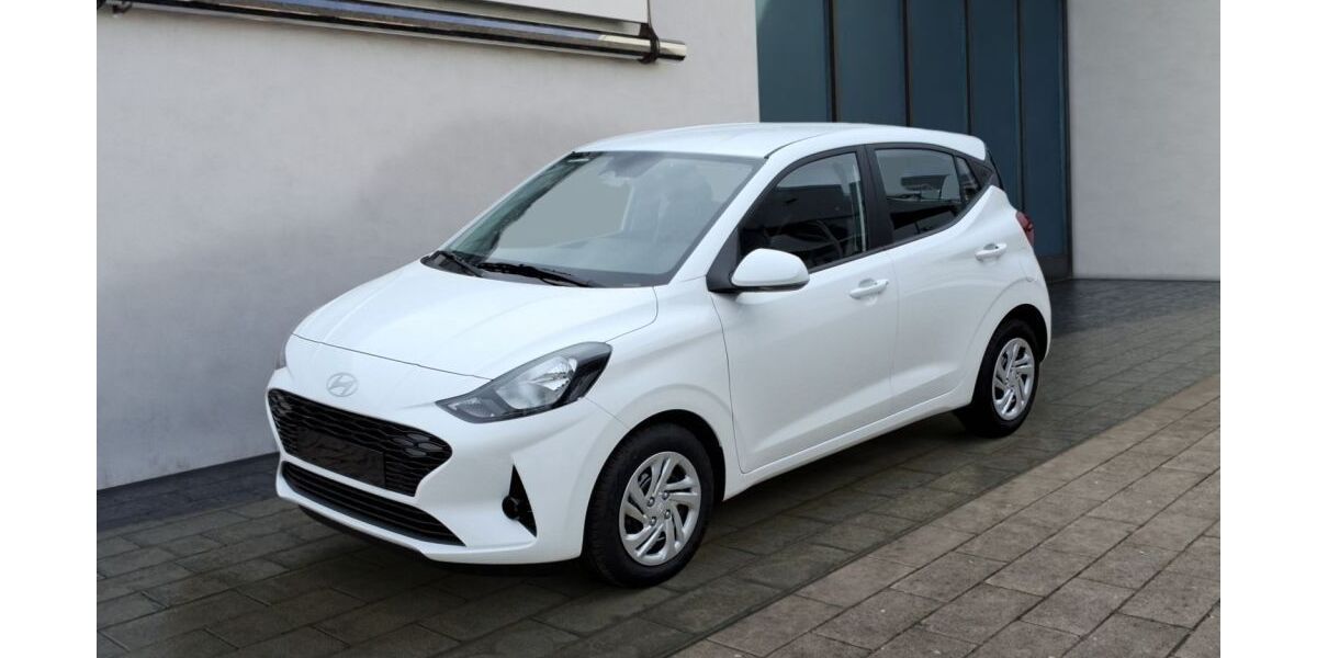 Hyundai i10 3.390 km 14.950 &euro; Salzgitter 38229