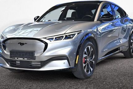 Ford Mustang Mach-E 10.800 km 35.650 € Wolfenbüttel 38302