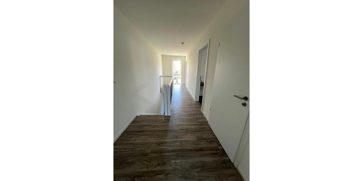 Etagenwohnung Wolfsburg - 4 Zimmer, 123 m&sup2;, 1.518&euro; | Angebot:26441394