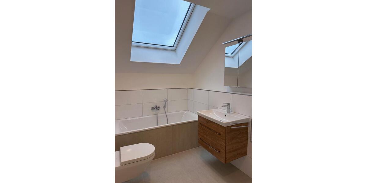 Dachgeschoßwohnung Vechelde - 3 Zimmer, 98 m&sup2;, 1.140&euro; | Angebot:24750912