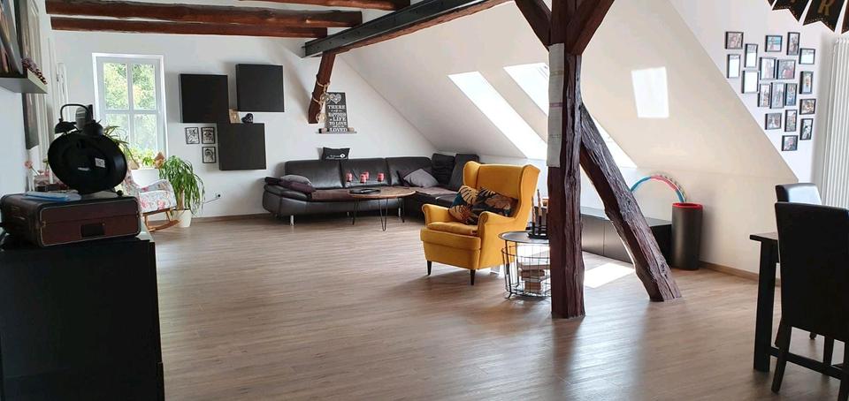 Dachgeschoßwohnung Adenbüttel - 4.5 Zimmer, 125 m&sup2;, 1.300&euro; | Angebot:26522368