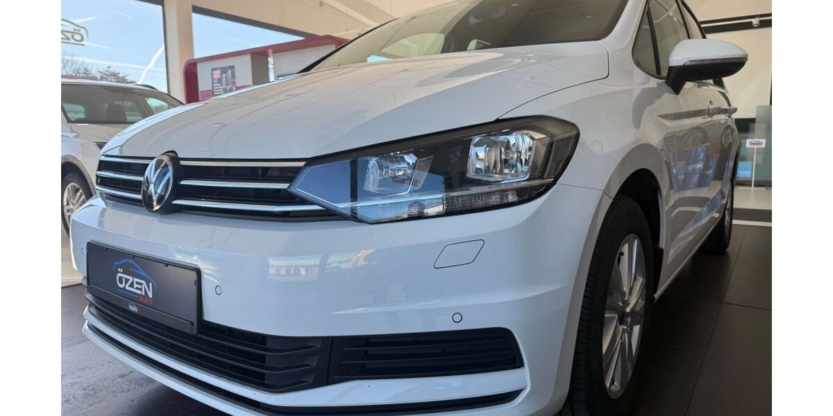 VW Touran 142.200 km 22.991 &euro; Wolfenbüttel 38304