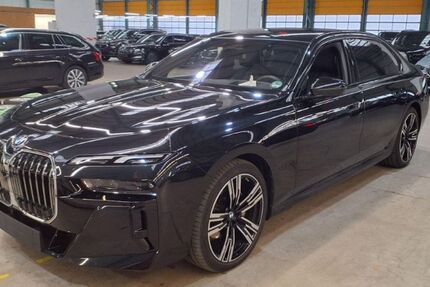 BMW 740 26.990 km 94.850 € Salzgitter 38259