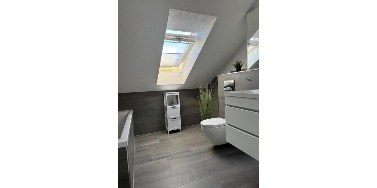 Dachgeschoßwohnung Wolfsburg Almke - 4 Zimmer, 120 m&sup2;, 315.000&euro; | Angebot:24429384