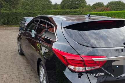 Hyundai i40 151.000 km 9.200 € Burgdorf b. Salzgitter 38272