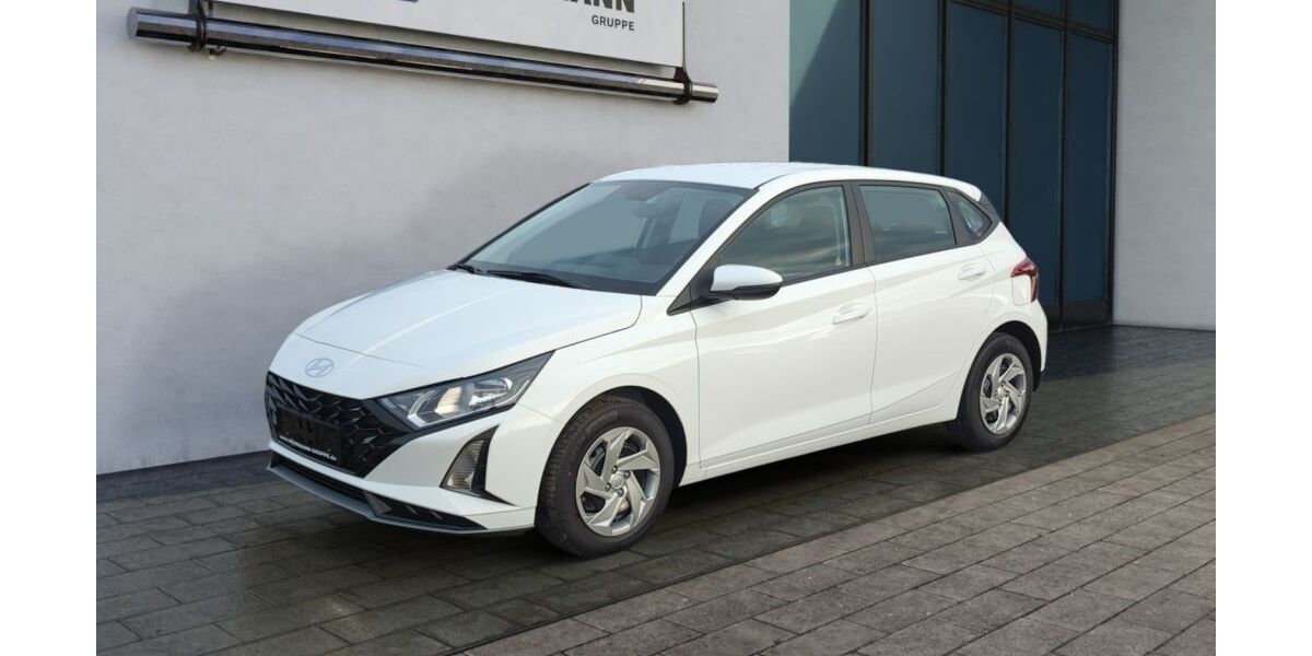 Hyundai i20 6.439 km 18.440 € Salzgitter 38229
