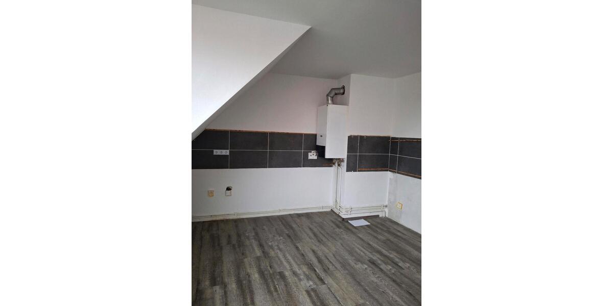 Dachgeschoßwohnung Cremlingen - 2 Zimmer, 75 m&sup2;, 350&euro; | Angebot:24942233