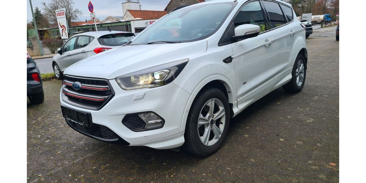 Ford Kuga 82.857 km 16.990 € Schöppenstedt 38170