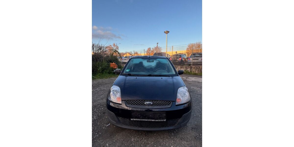 Ford Fiesta 160.675 km 900 &euro; Braunschweig 38120