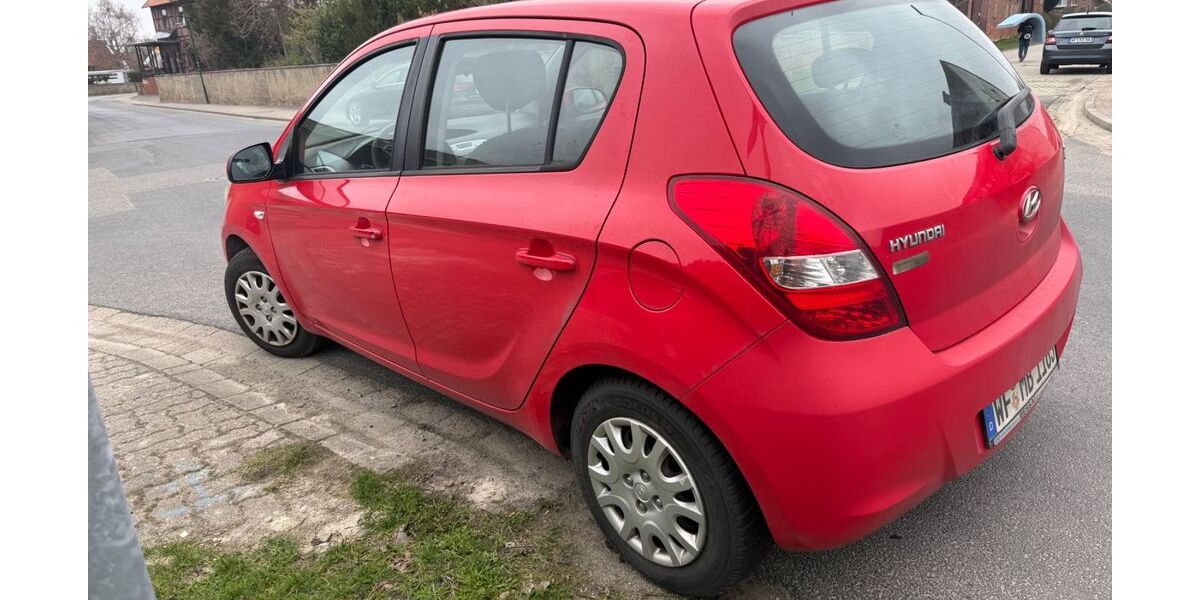 Hyundai i20 214.000 km 950 &euro; Wolfenbüttel (Halchter) 38304