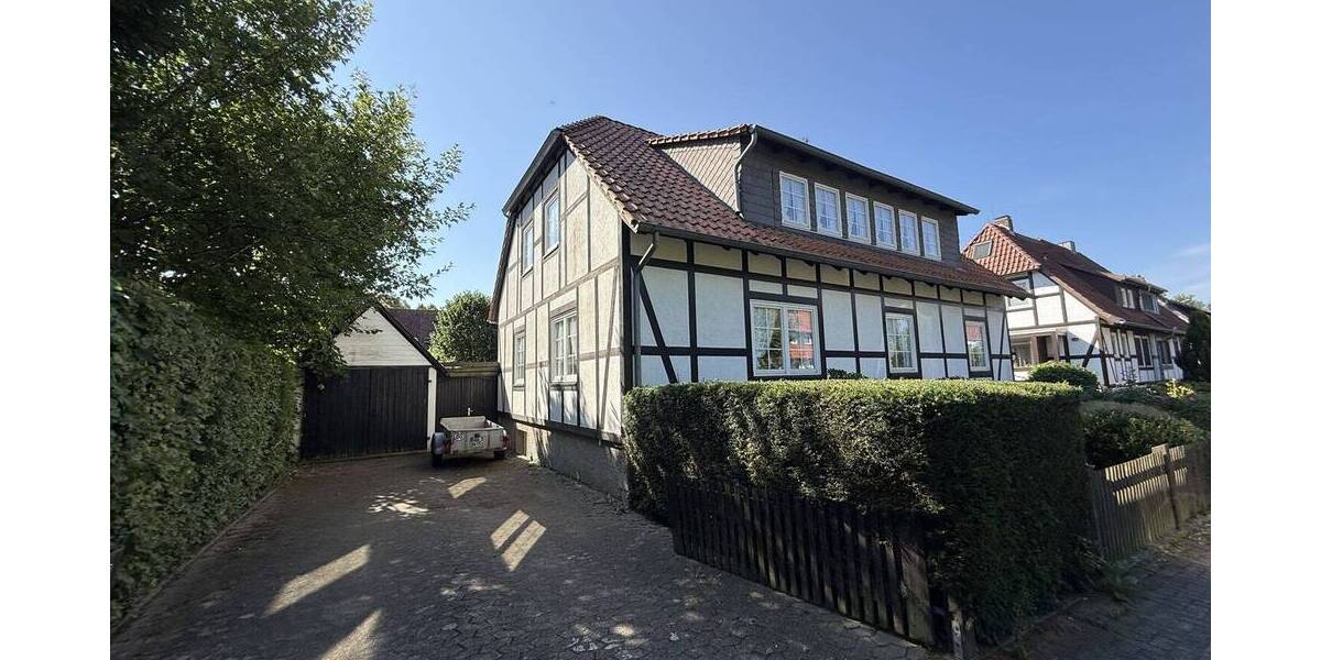 Einfamilienhaus Braunschweig / Riddagshausen Riddagshausen - 6 Zimmer, 169 m&sup2;, 380.000&euro; | Angebot:26779287