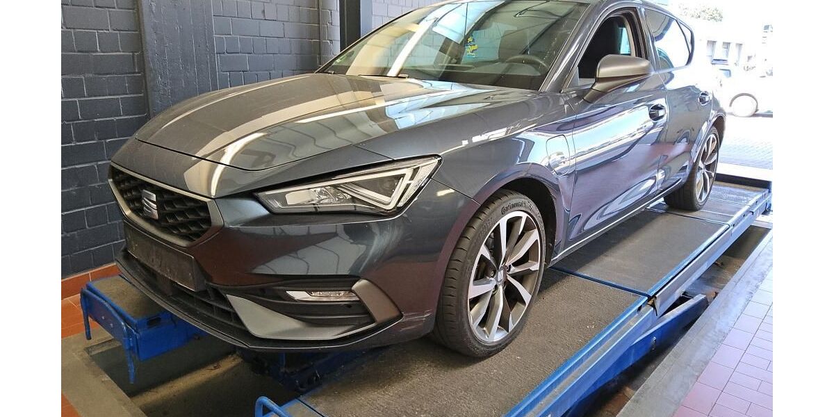 Seat Leon 125.544 km 25.900 &euro; Braunschweig 38122