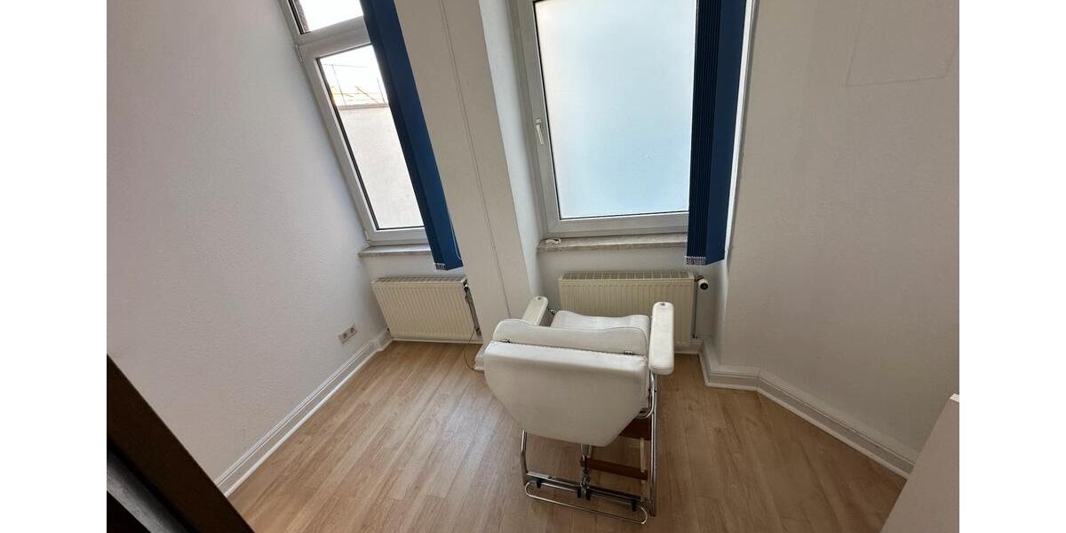 Etagenwohnung Braunschweig - 5 Zimmer, 129 m&sup2;, 1.330&euro; | Angebot:25963585