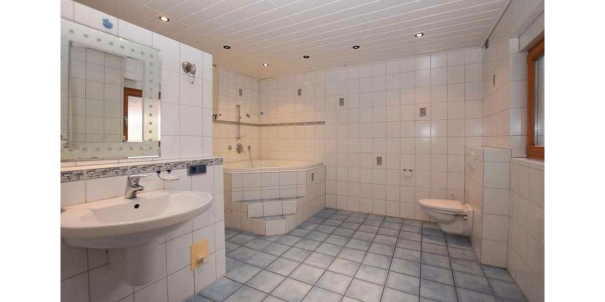 Mehrfamilienhaus, Wohnhaus Sickte - 8 Zimmer, 250 m&sup2;, 195.000&euro; | Angebot:24756366