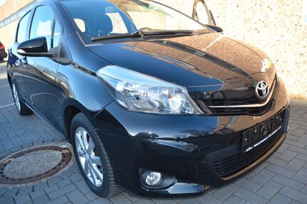 Toyota Yaris 54.640 km 6.400 &euro; BRAUNSCHWEIG 38122