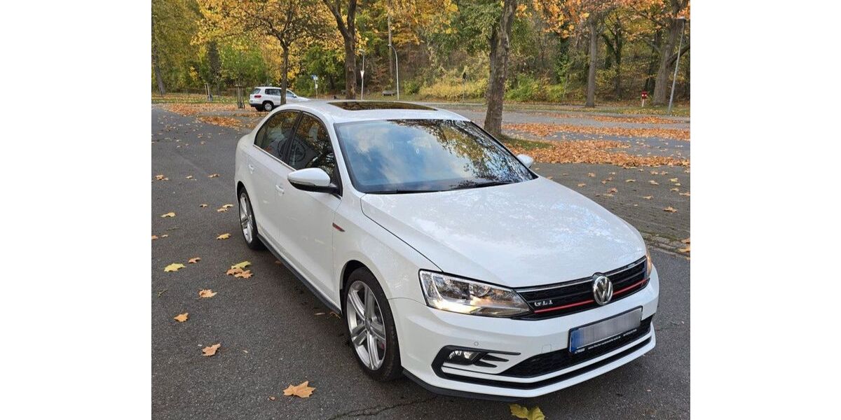VW Jetta 36.910 km 16.100 € Braunschweig 38100
