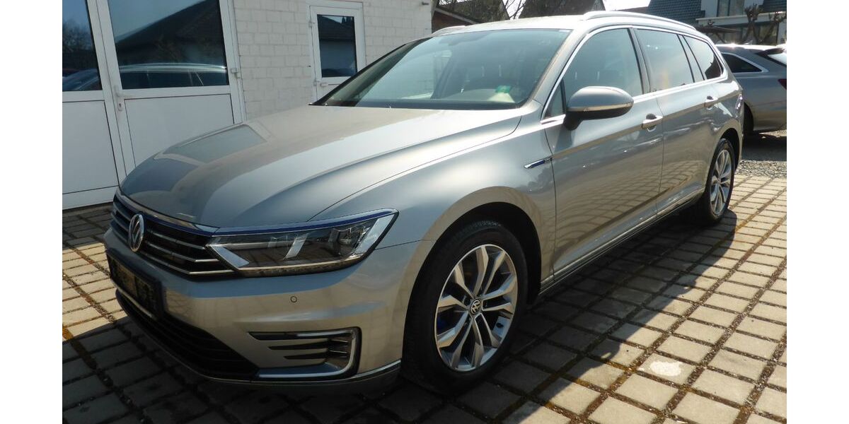 VW Passat 166.300 km 12.990 &euro; Wolfenbüttel 38304