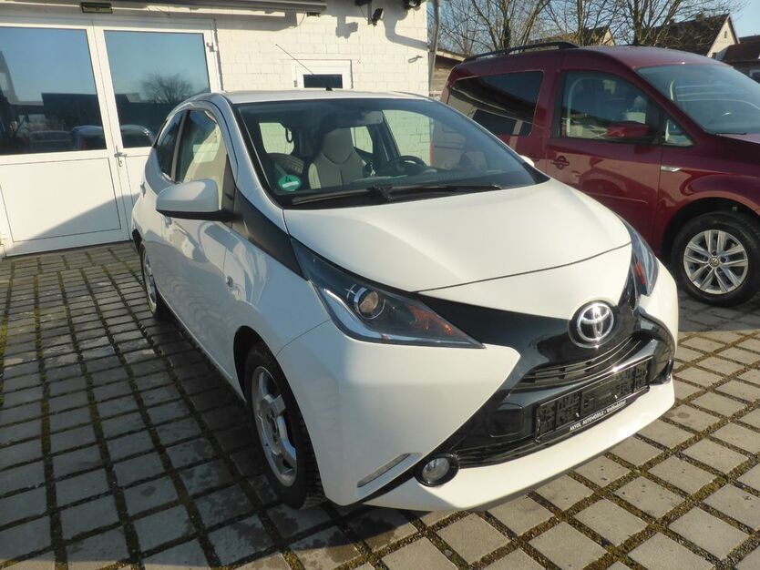 Toyota Aygo (X) 43.400 km 8.490 € Wolfenbüttel 38304
