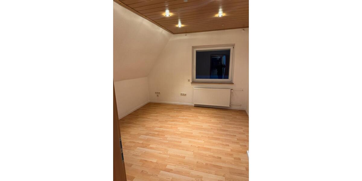 Einfamilienhaus Calberlah - 5 Zimmer, 107 m&sup2;, 1.100&euro; | Angebot:24842684