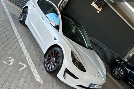 Tesla Model 3 117.000 km 27.500 &euro; Wolfsburg 38444