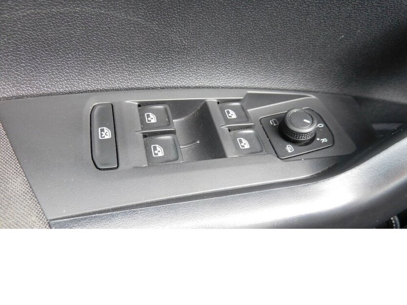 VW Taigo 1.0 TSI BMT Klima LED Navi 27.600 km 15.990 € Vordorf 38533