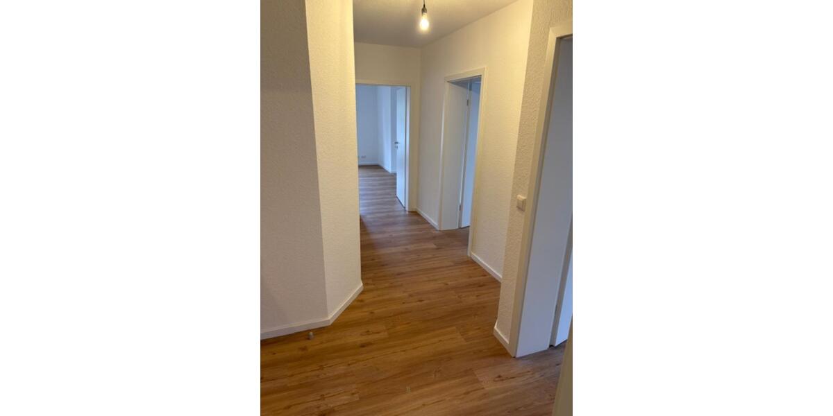 Erdgeschoßwohnung Wendeburg - 3 Zimmer, 80 m&sup2;, 930&euro; | Angebot:24850125