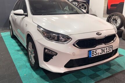 Kia ceed / Ceed 73.000 km 10.900 &euro; Braunschweig 38122