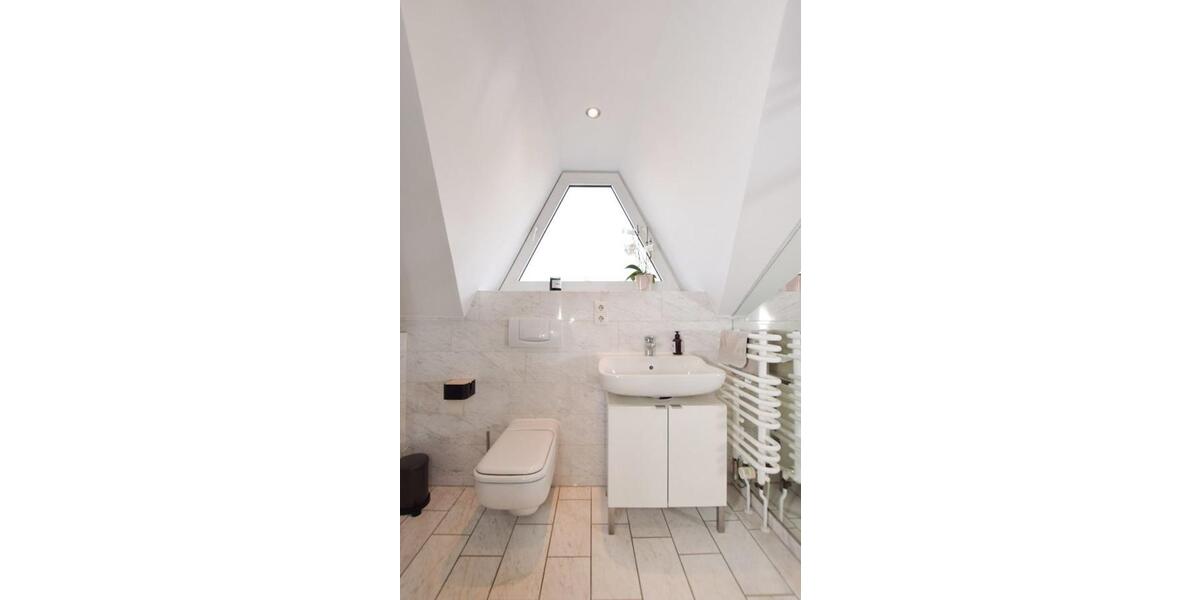 Dachgeschoßwohnung Braunschweig Lehndorf-Watenbüttel - 4.5 Zimmer, 158 m&sup2;, 1.550&euro; | Angebot:24554412