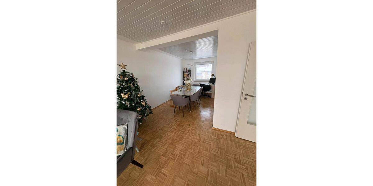 Dachgeschoßwohnung Braunschweig Wabe-Schunter-Beberbach - 4 Zimmer, 91 m&sup2;, 1.140&euro; | Angebot:24526572