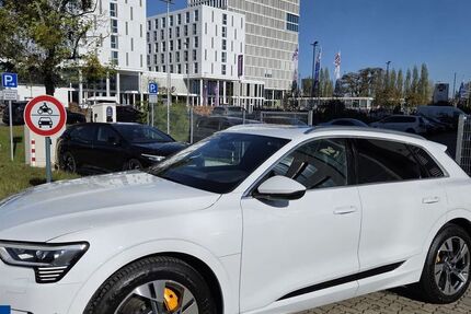Audi e-tron 98.000 km 31.499 &euro; Wolfsburg 38446