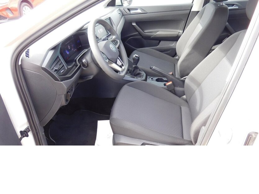 VW Taigo 1.0 TSI BMT Klima LED Navi 27.600 km 15.990 € Vordorf 38533