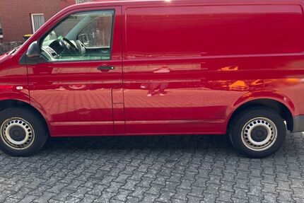VW T5 Transporter 218.000 km 5.400 &euro; Wolfsburg 38446