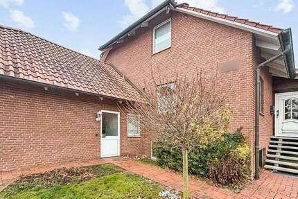 Haus Schöppenstedt - 9 Zimmer, 330 m&sup2;, 345.000&euro; | Angebot:24155278