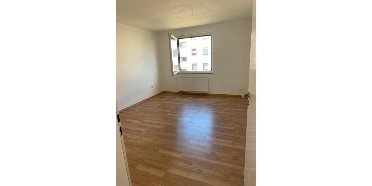 Etagenwohnung Vechelde - 3 Zimmer, 68 m&sup2;, 890&euro; | Angebot:26020771