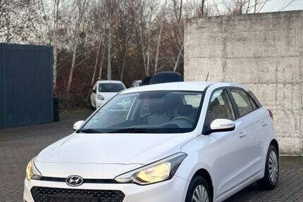 Hyundai i20 70.800 km 7.940 € salzgitter 38226