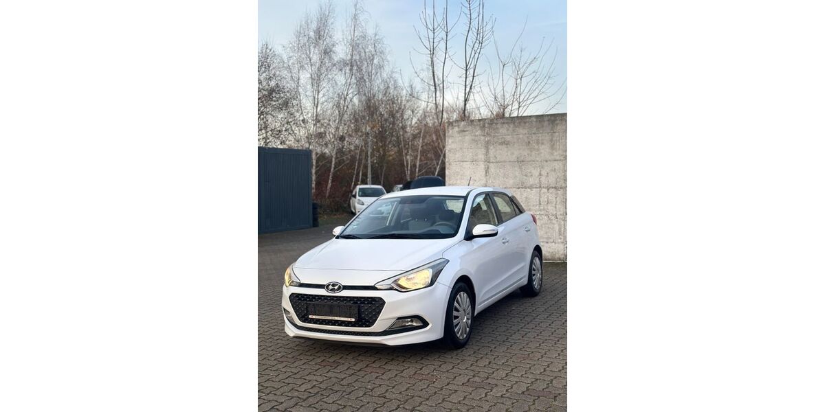 Hyundai i20 70.800 km 7.940 &euro; salzgitter 38226