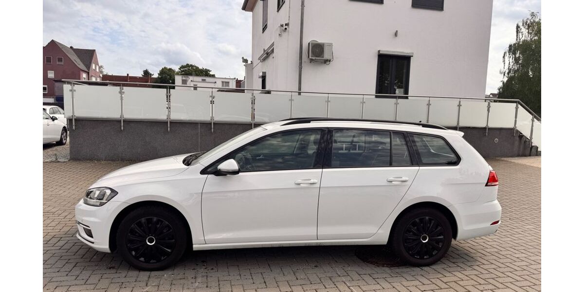 VW Golf 102.252 km 11.750 &euro; Salzgitter-Lebenstedt 38226