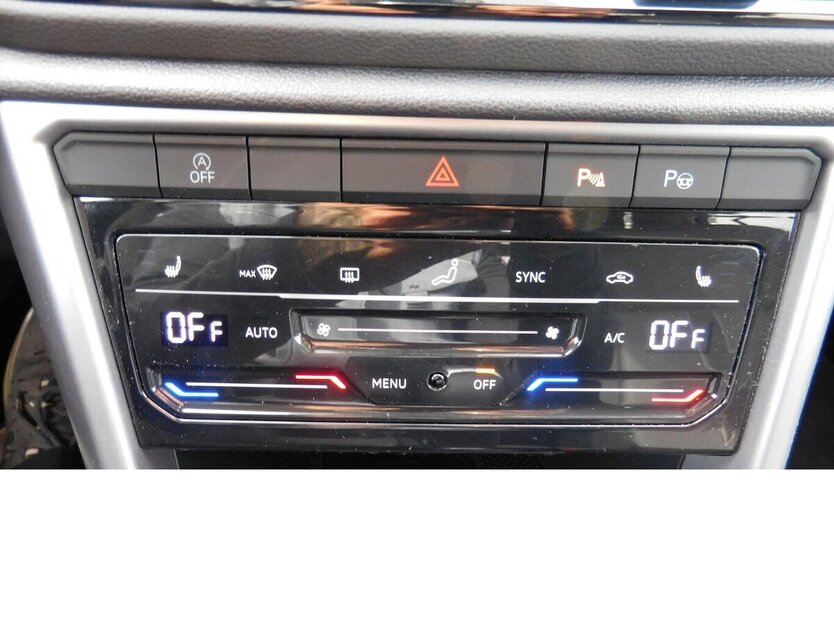 VW T-Roc 1.0 Life TSI BMT Navi Klima Alu 19.990 km 20.990 € Vordorf 38533