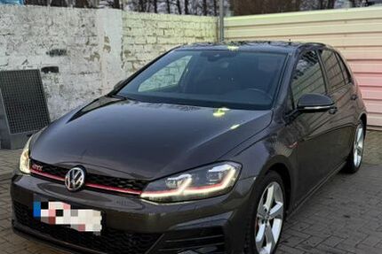VW Golf 108.000 km 19.900 &euro; Wolfsburg 38440