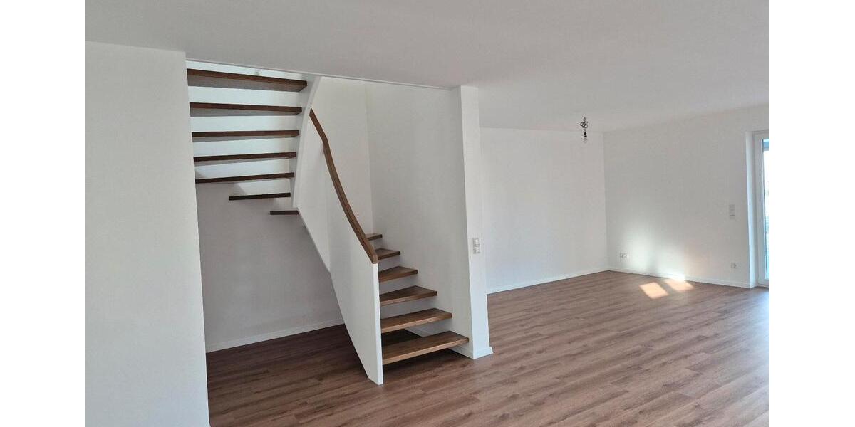 Doppelhaushälfte Wolfsburg Ehmen - 4 Zimmer, 125 m&sup2;, 1.500&euro; | Angebot:25255593