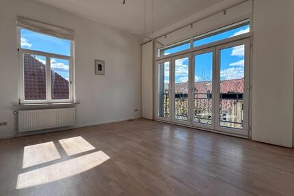 Lichtdurchflutete Altbauwohnung in ruhiger Innenstadtlage am Park 5 zimmer