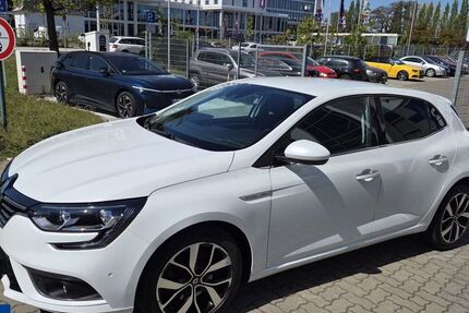 Renault Megane 81.100 km 14.689 &euro; Wolfsburg 38446