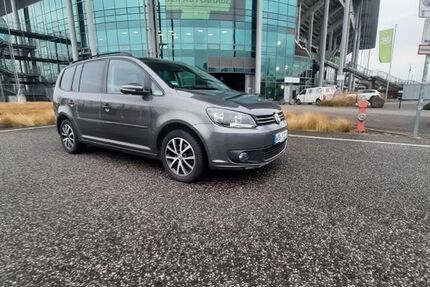 VW Touran 229.800 km 5.900 € Wolfsburg 38442