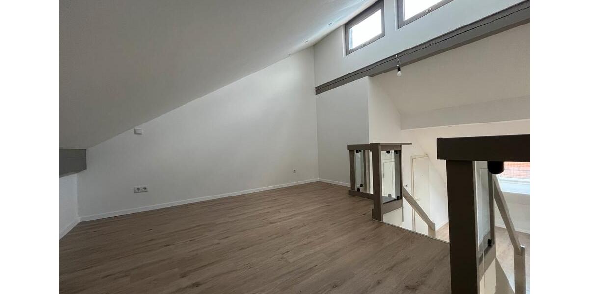 Dachgeschoßwohnung Braunschweig Wabe-Schunter-Beberbach - 3 Zimmer, 84 m&sup2;, 1.008&euro; | Angebot:25925818
